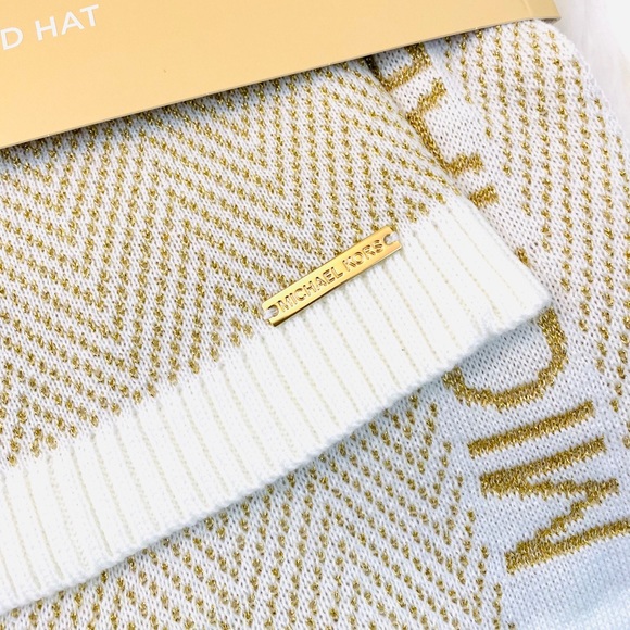 Michael Kors Scarf & Hat Set - Picture 4 of 8